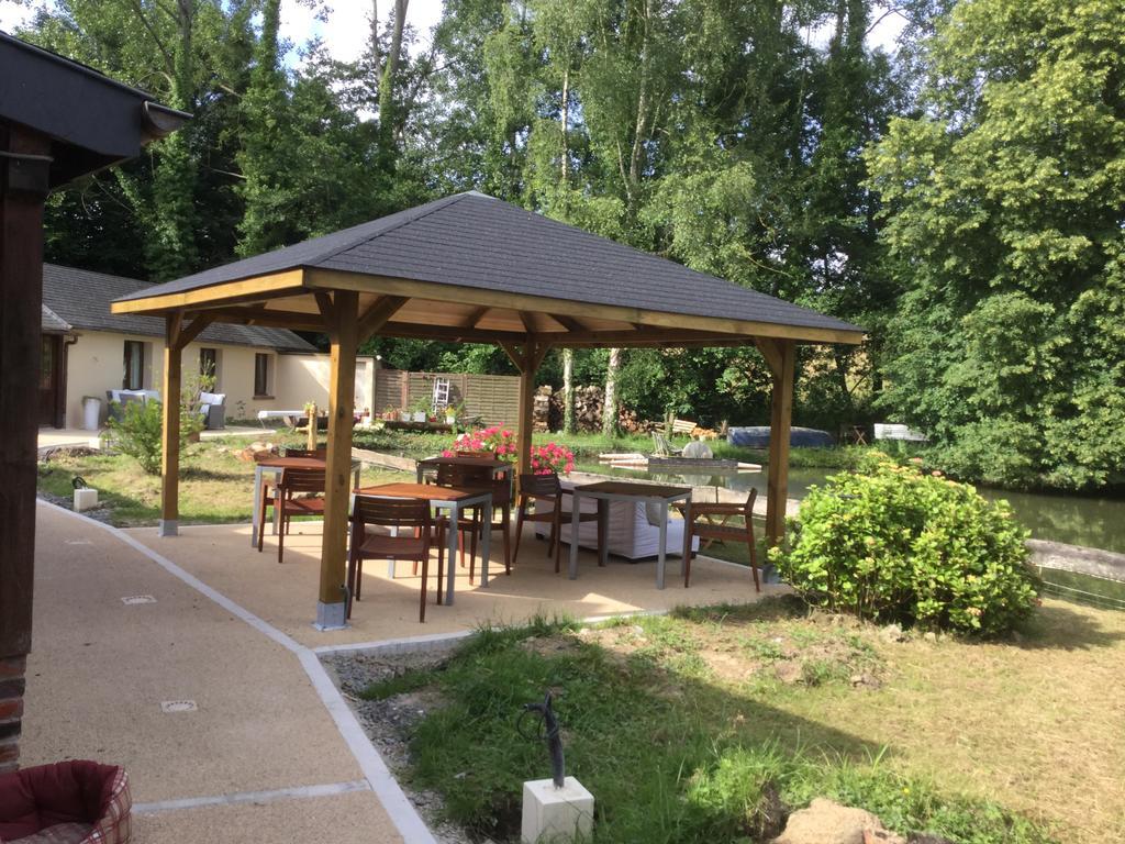 Le Moulin Calme Acomodação com café da manhã Luceau Exterior foto